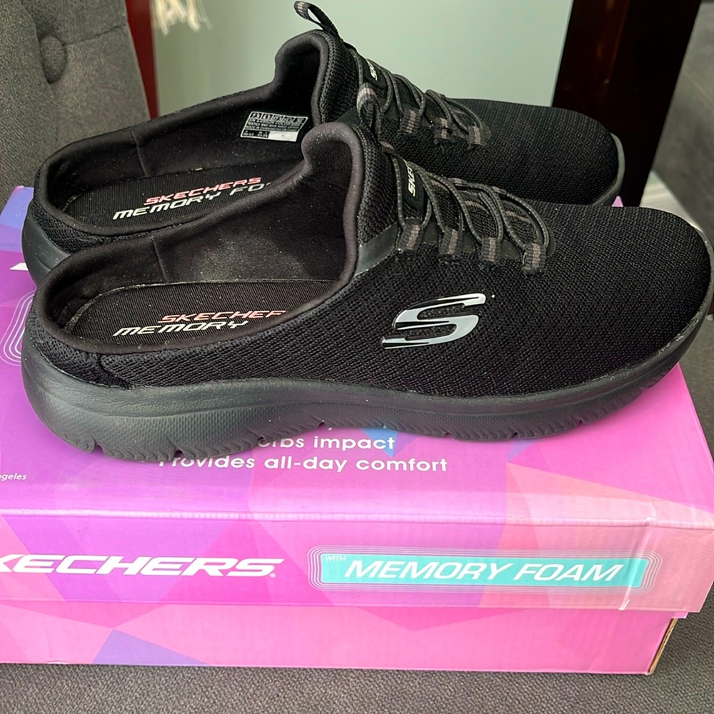 Skechers Memory Form Shoes